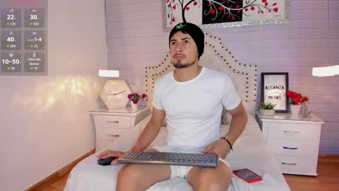 Snapshot of valentinos_ chatting on January 2026 08:23:01 PM Valentinos online show from January 2026 08:23:01 PM