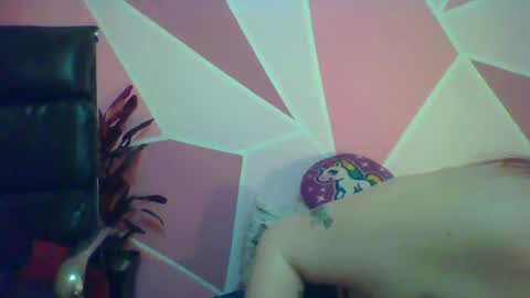 Valeri Cove online show from January 2025 12:05:02 PM