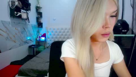 Snapshot of valeria_nikia chatting on February 2025 01:10:02 PM VALERIA online show from February 2025 01:10:02 PM