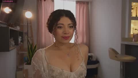 Snapshot of valeria_rosses chatting on June 2026 07:53:02 PM Valeria online show from June 2026 07:53:02 PM