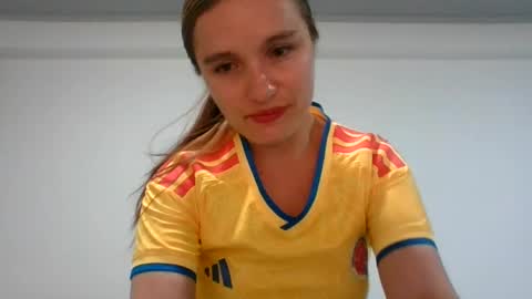Snapshot of valeriafrannco chatting on July 2026 04:48:02 AM valeriafrannco online show from July 2026 04:48:02 AM