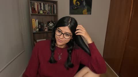 Snapshot of valerie__sky chatting on January 2026 03:44:01 AM Val online show from January 2026 03:44:01 AM