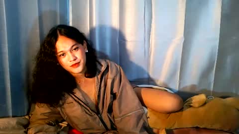 Snapshot of valerie_lure chatting on July 2026 12:18:02 PM addy online show from July 2026 12:18:02 PM