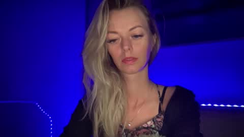 Valerie  online show from September 2025 09:42:02 AM