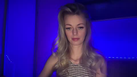 Valerie  online show from February 2026 10:52:02 PM