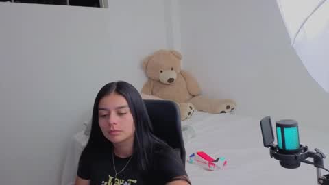 Juli C online show from April 2026 02:21:02 AM