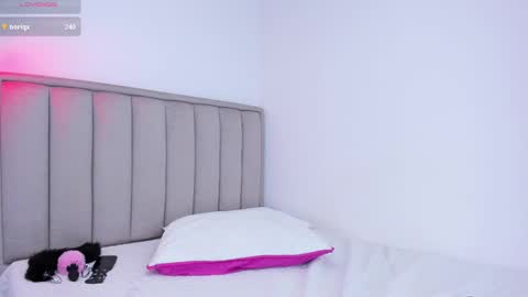 Cris  online show from February 2025 03:16:01 PM