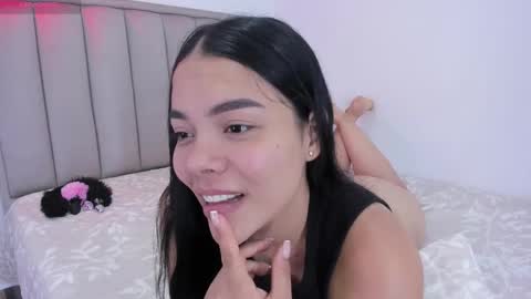 Cris  online show from March 2025 03:31:01 PM