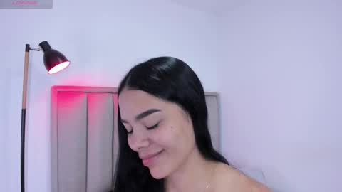 Cris  online show from November 2025 02:12:02 AM