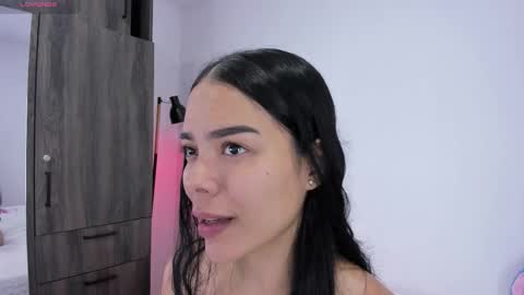 Cris  online show from February 2026 06:56:01 PM