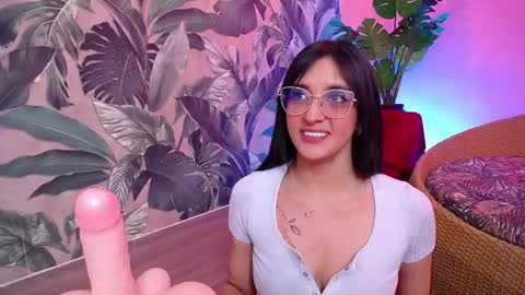 Snapshot of valery_blush chatting on November 2025 04:15:02 AM valery_blush online show from November 2025 04:15:02 AM