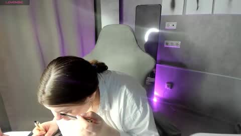 Snapshot of valery_grand chatting on February 2026 01:17:01 AM Valery online show from February 2026 01:17:01 AM