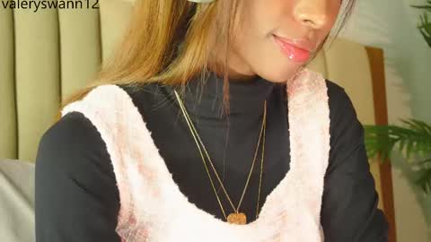 Snapshot of valery_swan1 chatting on April 2026 08:57:02 PM Valery swan1 online show from April 2026 08:57:02 PM