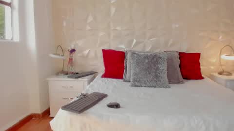 Snapshot of valerydiamond_ chatting on January 2025 12:29:02 PM Valery online show from January 2025 12:29:02 PM