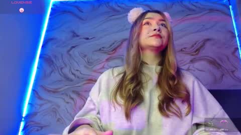 Snapshot of valeryfoxx1 chatting on October 2025 06:33:01 AM ValeryFox online show from October 2025 06:33:01 AM