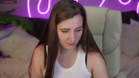 V A L E R Y  M U R online show from October 2025 06:38:02 PM