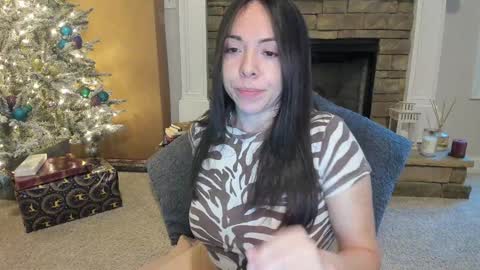 Snapshot of valerysquirt_19 chatting on December 2024 02:17:02 PM valerie online show from December 2024 02:17:02 PM