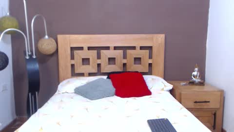 Snapshot of valesantodomingo chatting on October 2025 11:16:02 PM Sofia online show from October 2025 11:16:02 PM