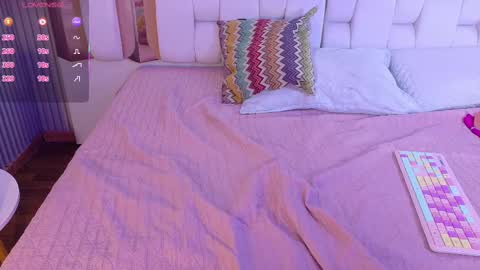 Valkiria moore  online show from September 2025 08:34:02 PM