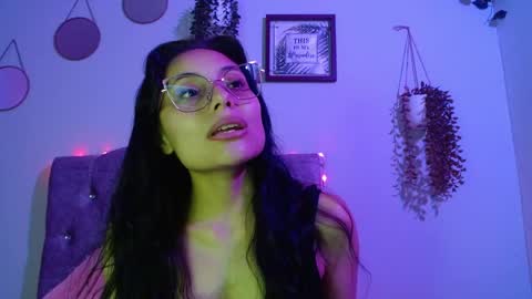 valkiry_ online show from April 2026 09:56:02 PM