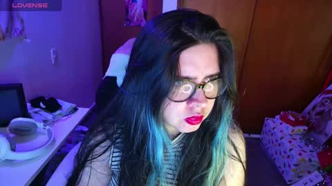 Snapshot of vallolet1_ chatting on December 2024 12:12:02 AM Im Violet online show from December 2024 12:12:02 AM
