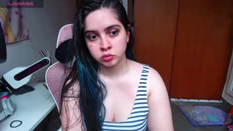 Snapshot of vallolet1_ chatting on February 2025 02:58:02 PM Im Violet online show from February 2025 02:58:02 PM