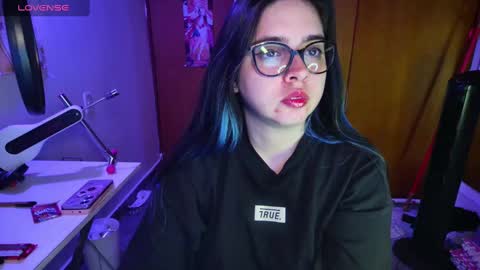Snapshot of vallolet1_ chatting on February 2025 11:01:02 AM Im Violet online show from February 2025 11:01:02 AM