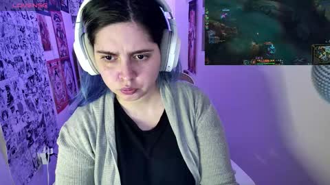 Im Violet online show from October 2025 12:52:02 AM