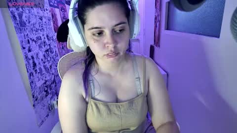 Im Violet online show from February 2026 02:12:02 AM