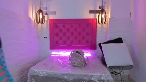 Vallolet Peach  online show from February 2025 11:12:02 AM