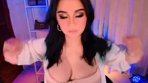 Snapshot of vally7rie chatting on January 2026 08:17:02 AM Vally online show from January 2026 08:17:02 AM