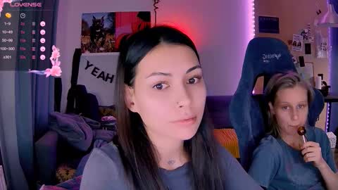 Little Devil online show from December 2025 07:56:02 PM