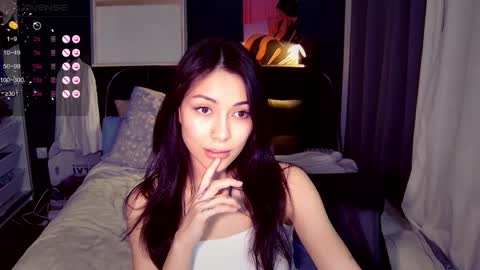 Snapshot of valorant_girl chatting on April 2026 06:21:02 PM Little Devil online show from April 2026 06:21:02 PM