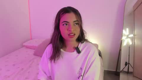 Snapshot of valy_shyness chatting on October 2025 12:31:01 AM valy_shyness online show from October 2025 12:31:01 AM