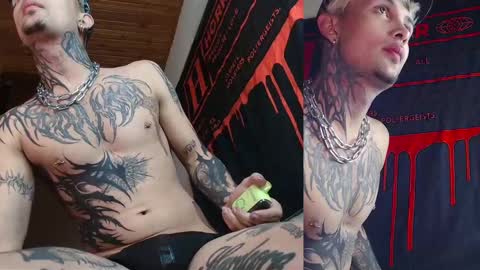 david guzman i model independenthelp me with a thumbs up online show from February 2025 04:44:02 AM