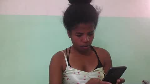 Snapshot of vanafiry chatting on February 2025 06:00:01 AM vanafiry online show from February 2025 06:00:01 AM