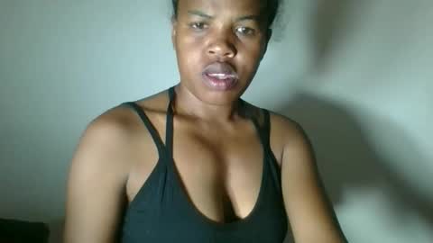 Snapshot of vanafiry chatting on December 2025 04:40:01 AM vanafiry online show from December 2025 04:40:01 AM