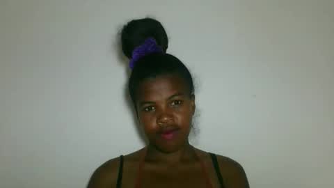 Snapshot of vanafiry chatting on January 2026 05:44:02 AM vanafiry online show from January 2026 05:44:02 AM