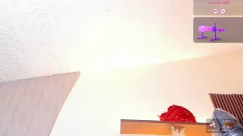 Snapshot of vane_lips chatting on June 2026 05:12:01 AM V A N E online show from June 2026 05:12:01 AM