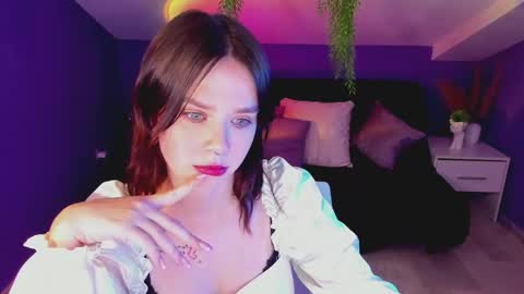 Polly online show from September 2025 01:11:01 PM