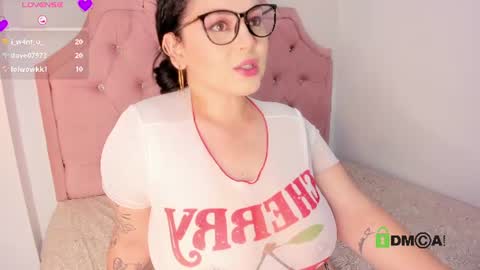 vanesa online show from June 2026 10:11:01 PM