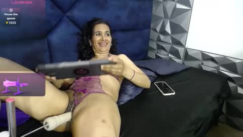 Vanessa online show from November 2025 09:02:02 PM