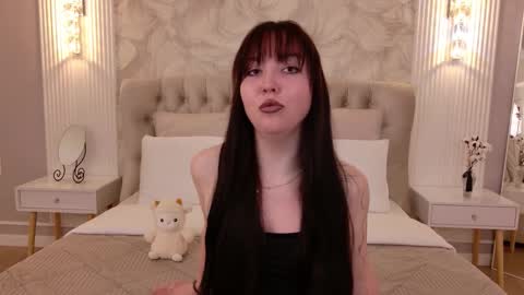 Vanessa online show from October 2025 03:23:02 PM