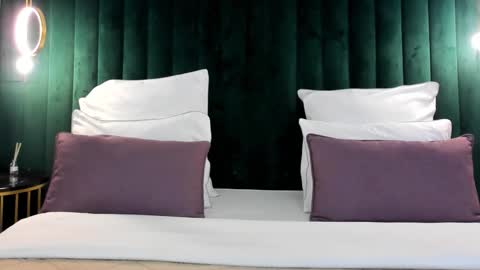 Vanessa online show from March 2026 06:00:01 PM