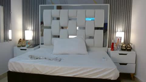 Vanessa Hard online show from September 2025 03:28:02 PM