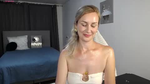 Vanessa  online show from June 2026 06:23:01 PM