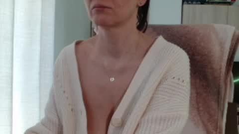 Vanessa online show from April 2026 12:17:02 PM