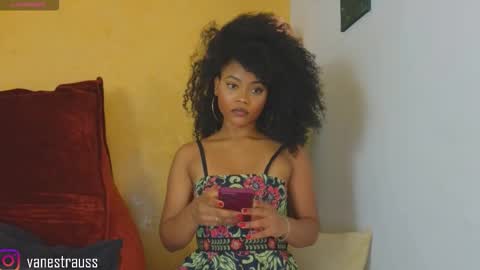 Snapshot of vanestrauss chatting on November 2025 07:46:02 PM New account follow me online show from November 2025 07:46:02 PM