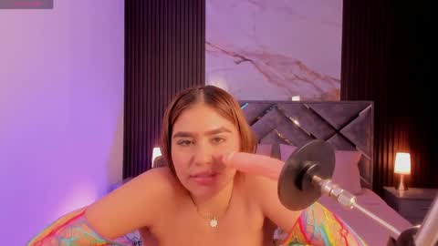 Snapshot of vanethompson chatting on May 2026 08:36:01 PM vanethompson online show from May 2026 08:36:01 PM