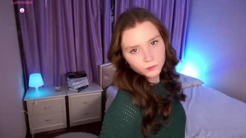 Luna online show from November 2025 07:07:02 PM